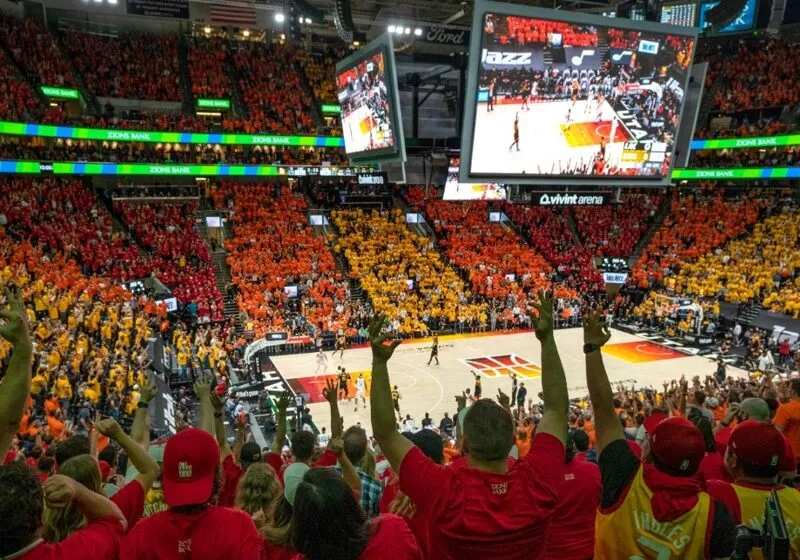 cổ động viên của Utah Jazz.